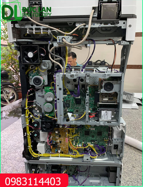 Máy photocopy Ricoh mp 5054 được vệ sinh kỹ trước khi cho thuê