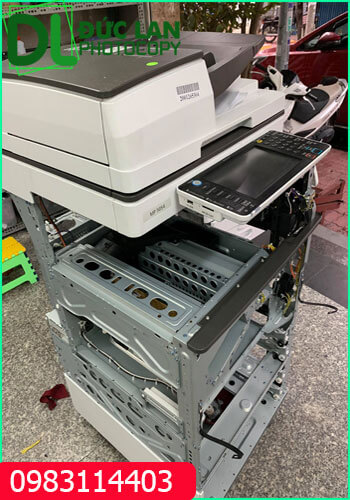 Vệ sinh máy photocopy Ricoh mp 5054 trước khi giao cho thuê